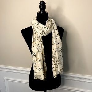Off White Chiffon Flower Pattern Hijab/Scarf/Shawl